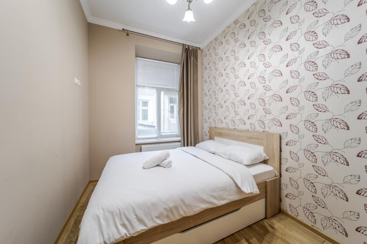 Apartment On Stavropihiiska Street 1 Liov Exterior foto