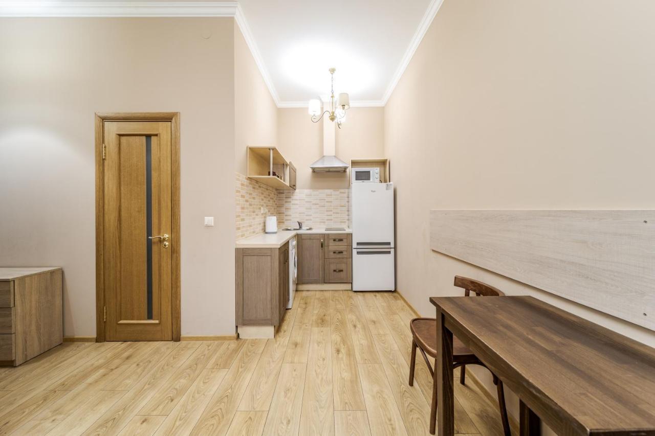 Apartment On Stavropihiiska Street 1 Liov Exterior foto